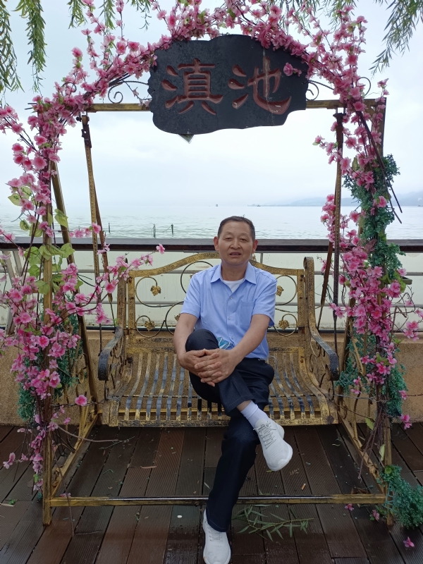 奋斗的第一张照片--灵璧认干亲服务网